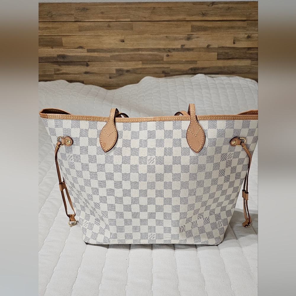 SOLD Louis Vuitton Neverfull MM Damier Azur